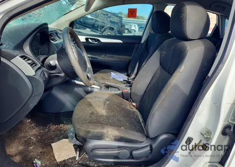 2017 Nissan Sentra S z USA, uszkodzony, nr VIN 3N1AB7AP7HY401102